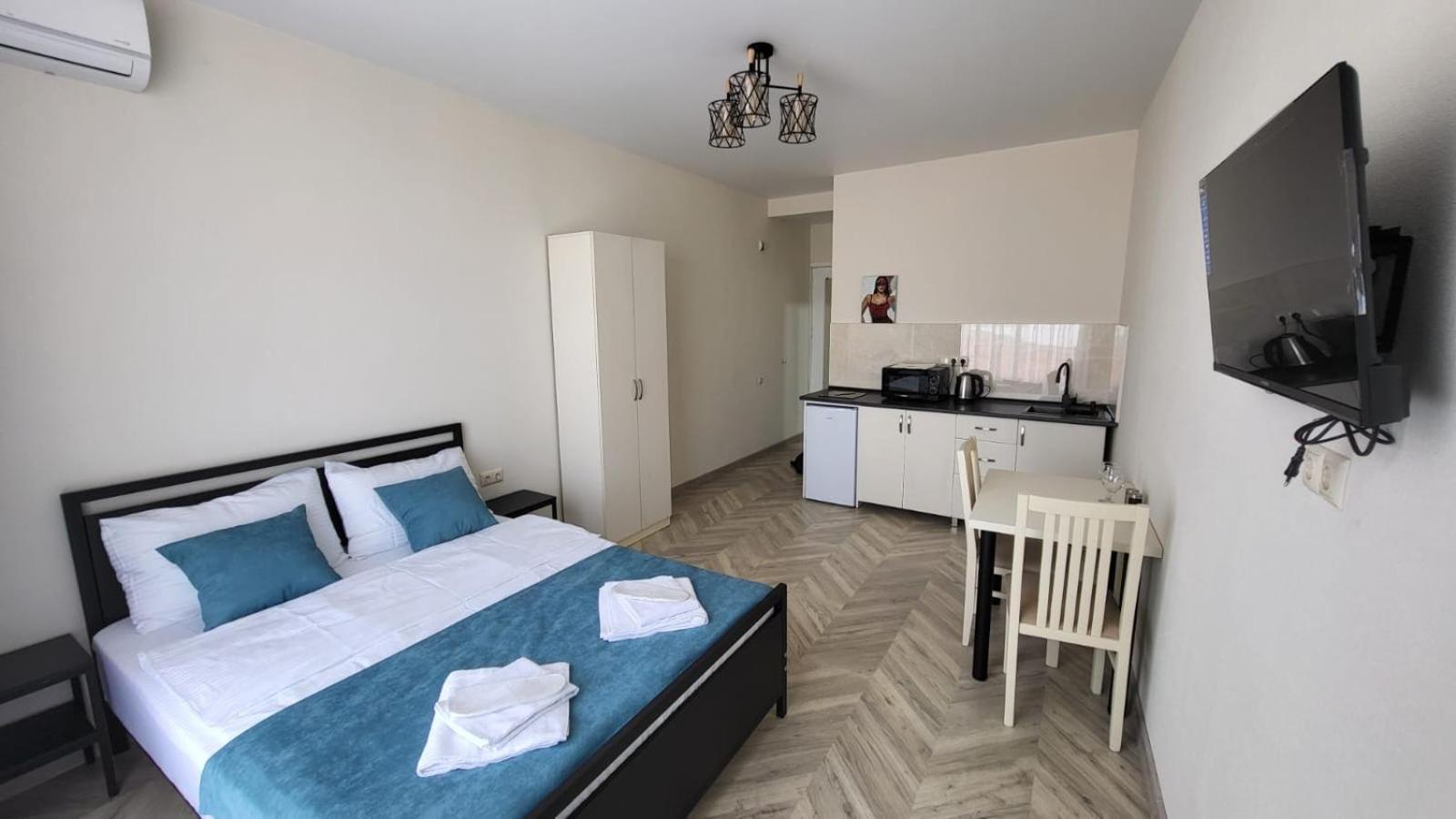 Brothers Apartments With Terrace In Old Tbilisi Bagian luar foto