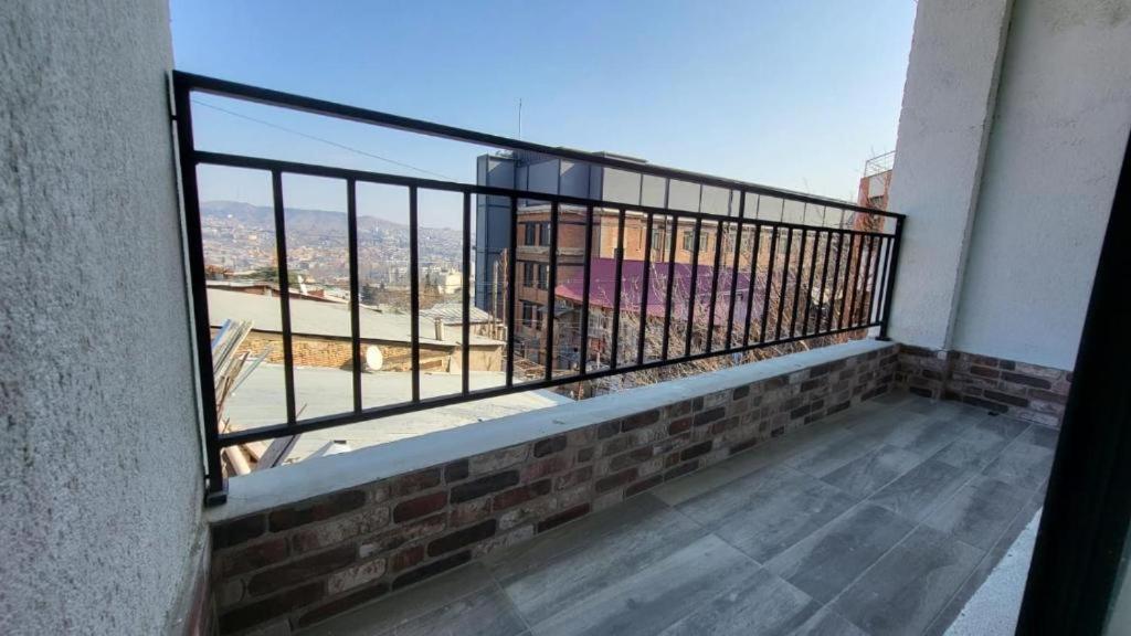 Brothers Apartments With Terrace In Old Tbilisi Bagian luar foto