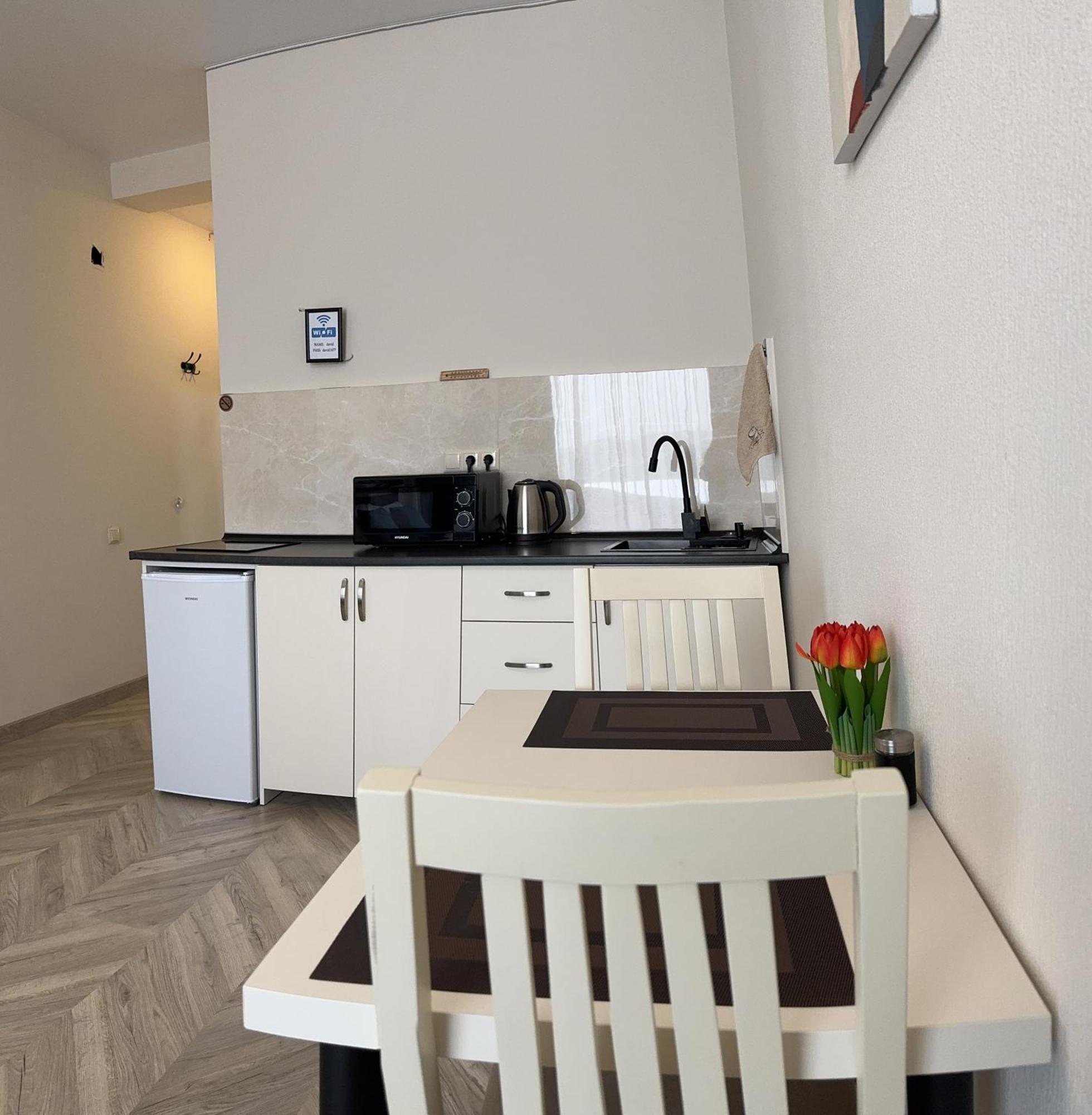 Brothers Apartments With Terrace In Old Tbilisi Bagian luar foto