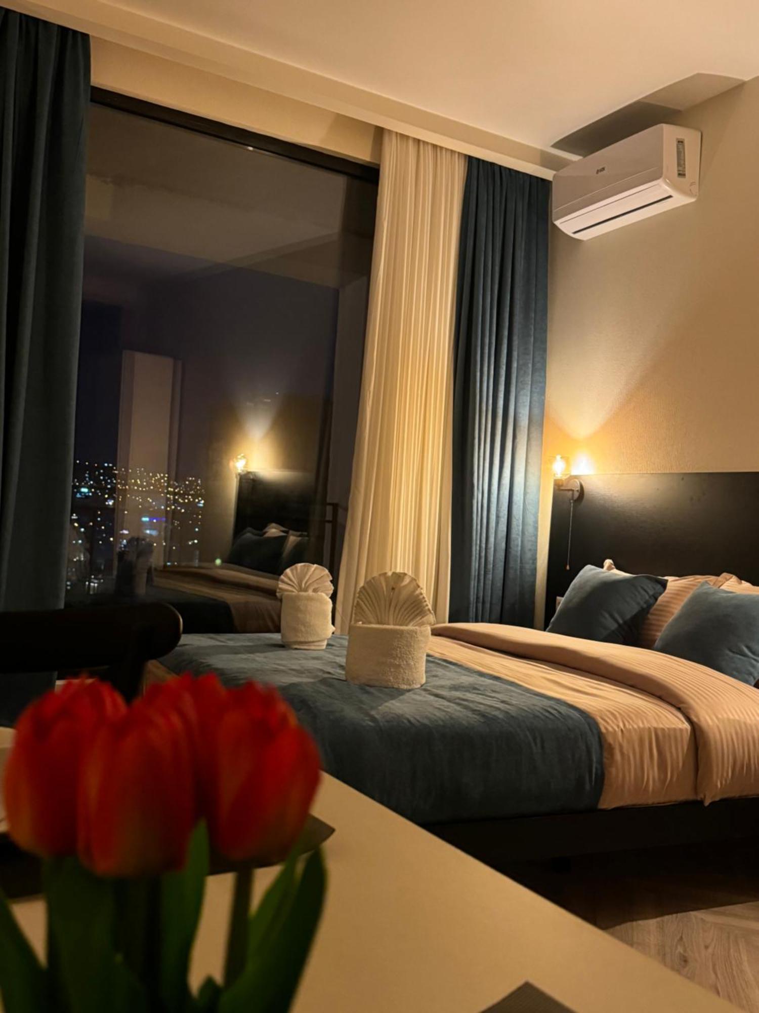Brothers Apartments With Terrace In Old Tbilisi Bagian luar foto
