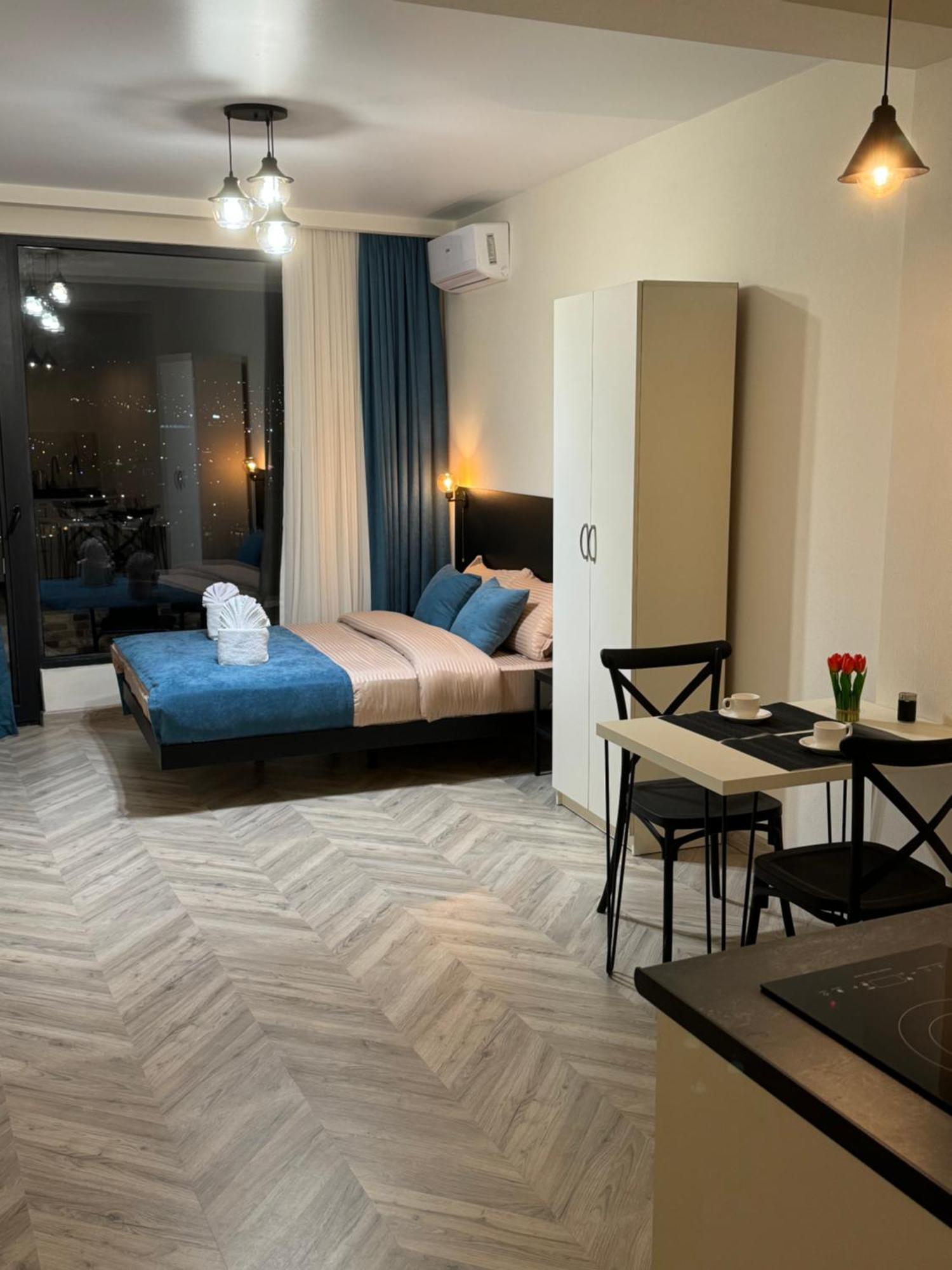 Brothers Apartments With Terrace In Old Tbilisi Bagian luar foto