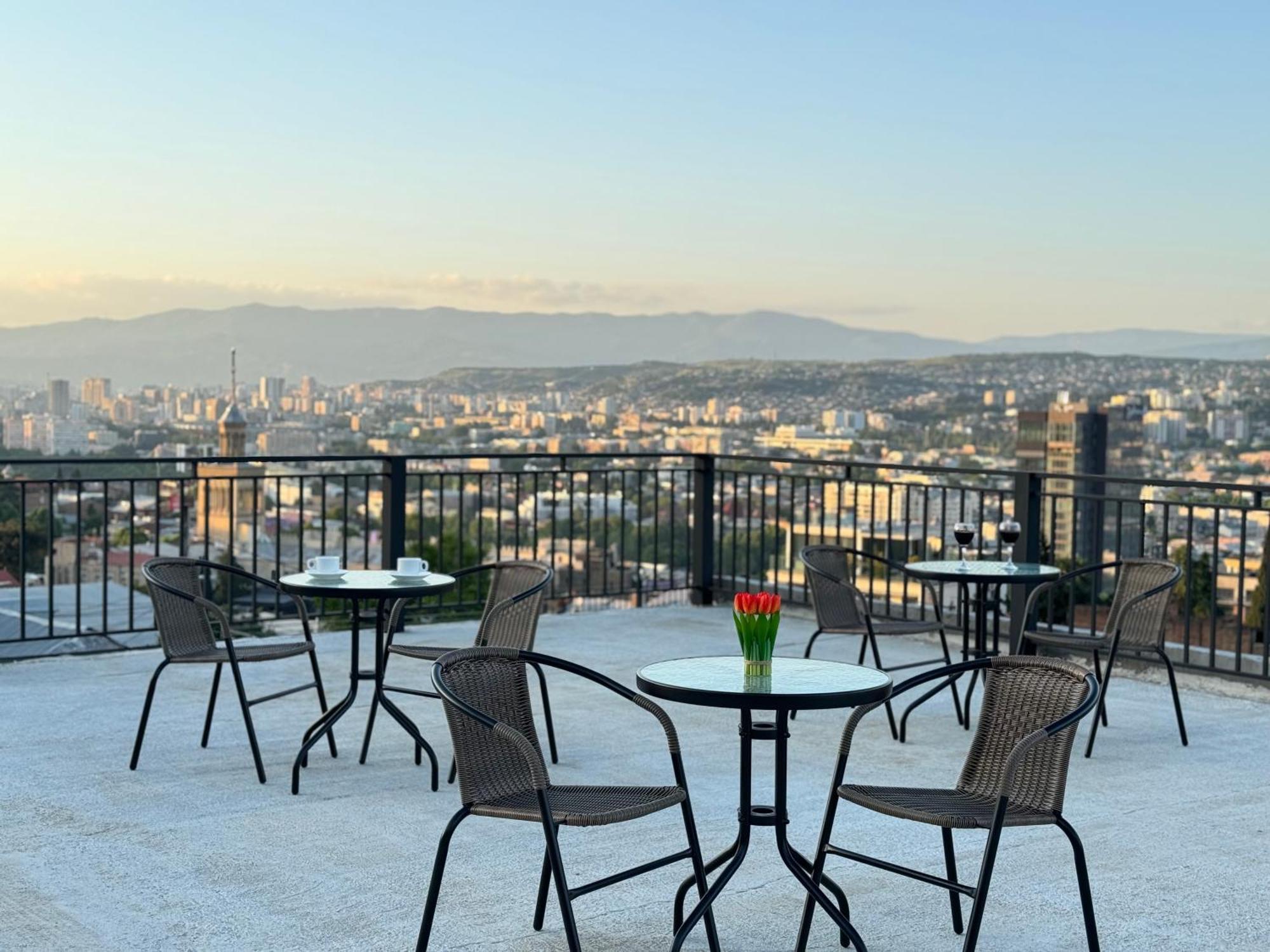Brothers Apartments With Terrace In Old Tbilisi Bagian luar foto