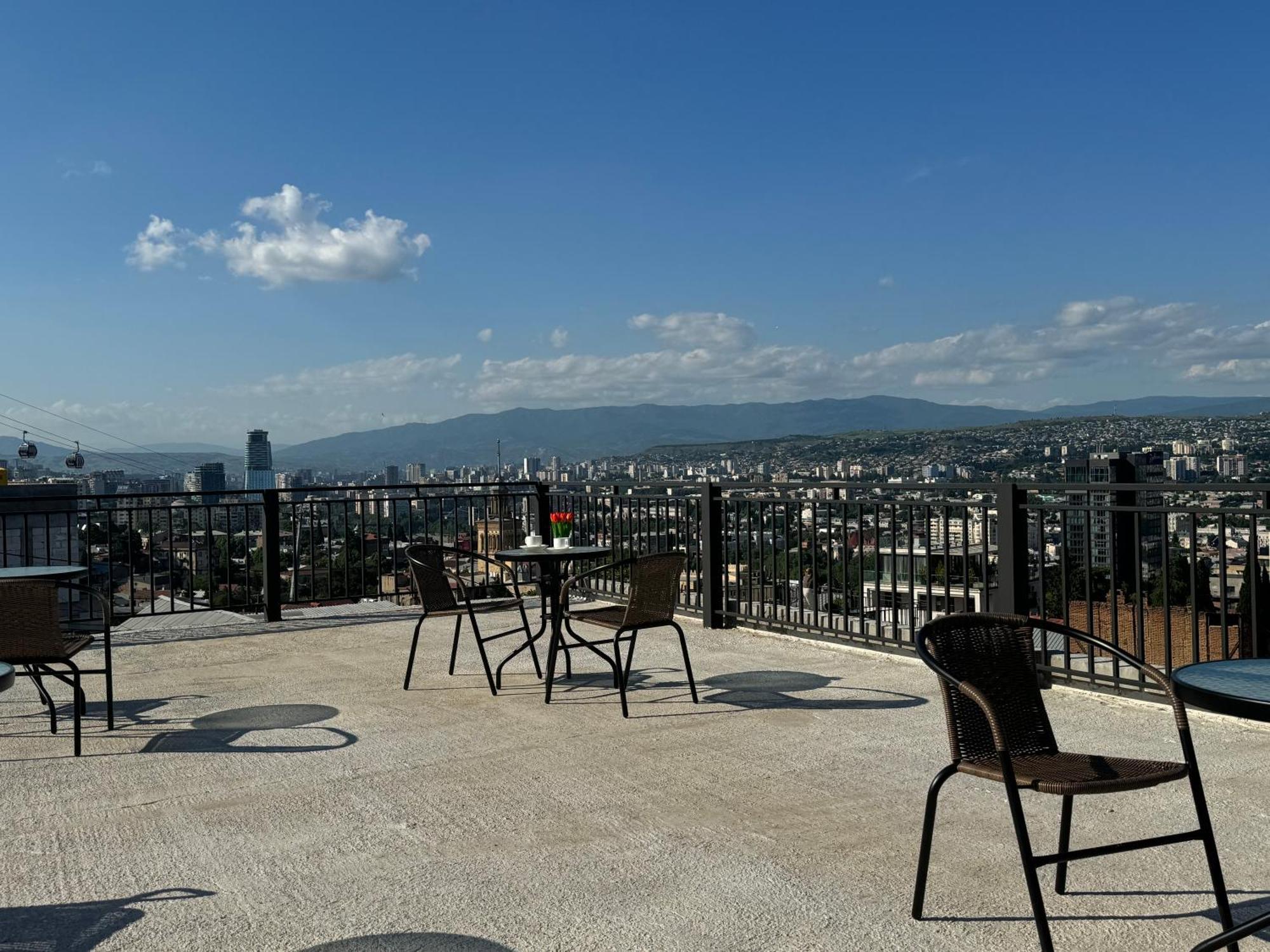 Brothers Apartments With Terrace In Old Tbilisi Bagian luar foto