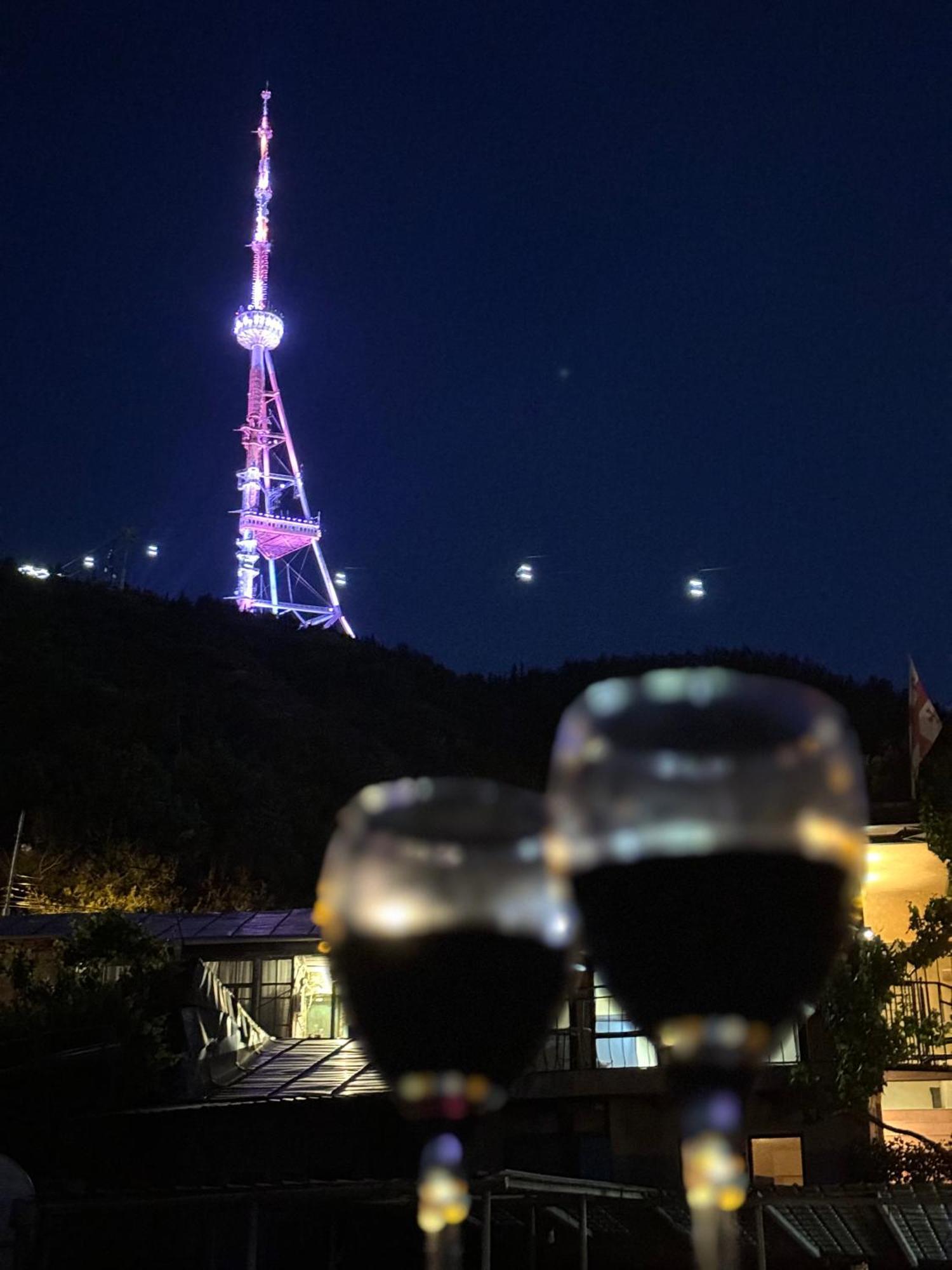 Brothers Apartments With Terrace In Old Tbilisi Bagian luar foto
